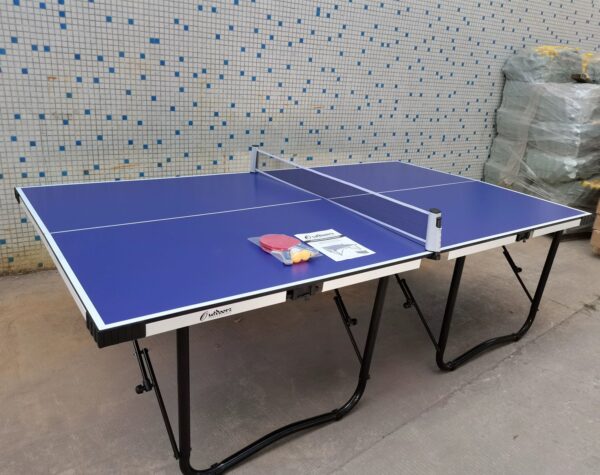 Foldable ping pong table